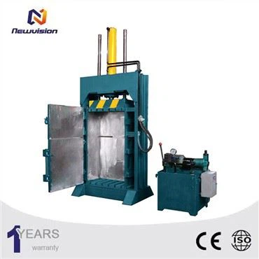 Függőleges hulladék bálázó présgép